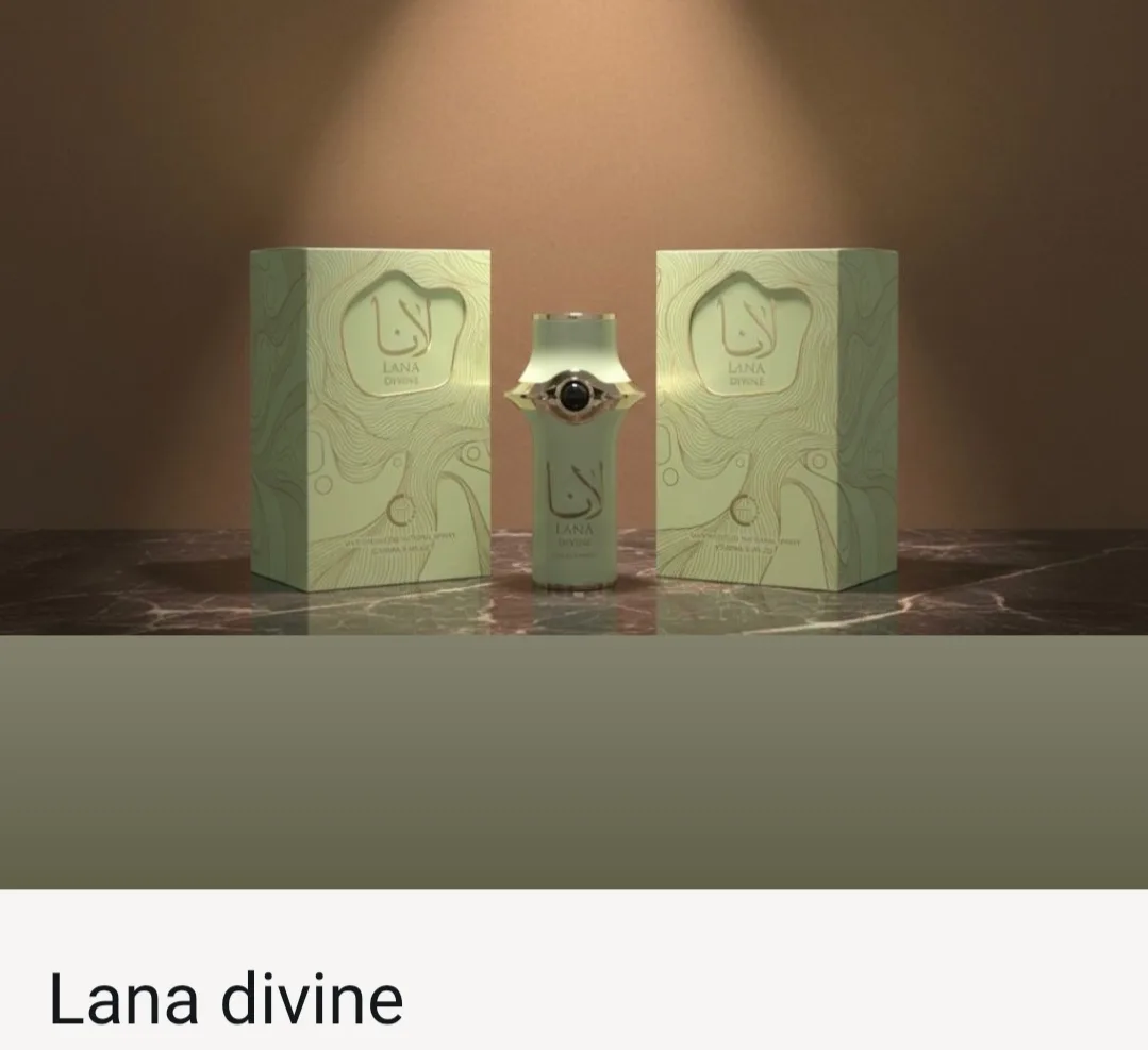 Lana Divine de Camara
